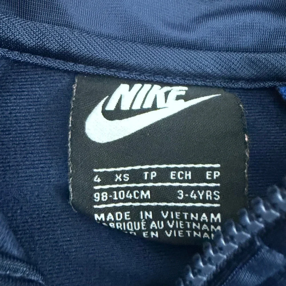 Nike kids sportswear